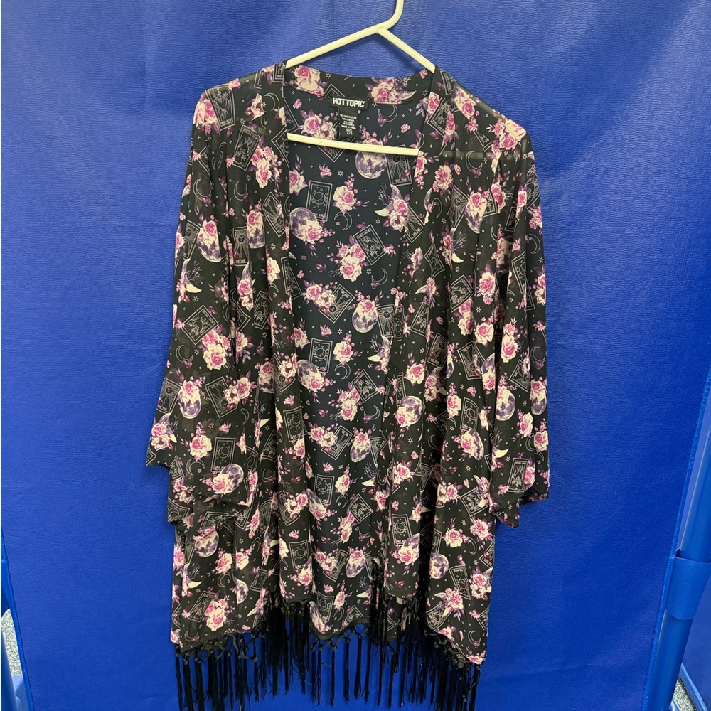 Hot Topic Black and Pink Floral Women's Kimono